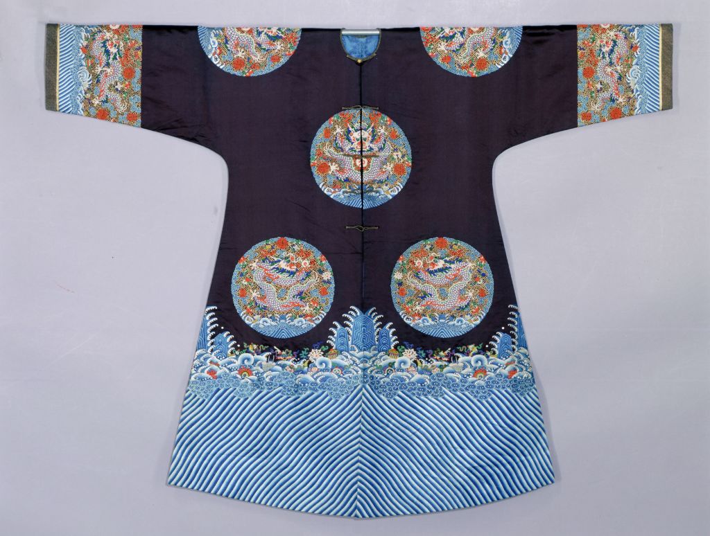 图片[1]-Stone cyan satin plain gold embroidered rice bead eight regiment dragon pattern coat-China Archive